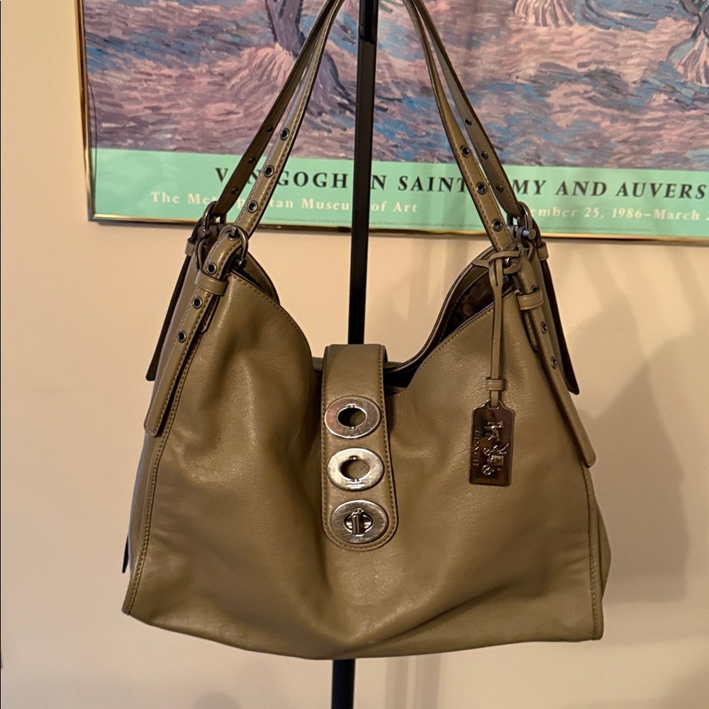 Coach Olive Leather Shoulder Bag
